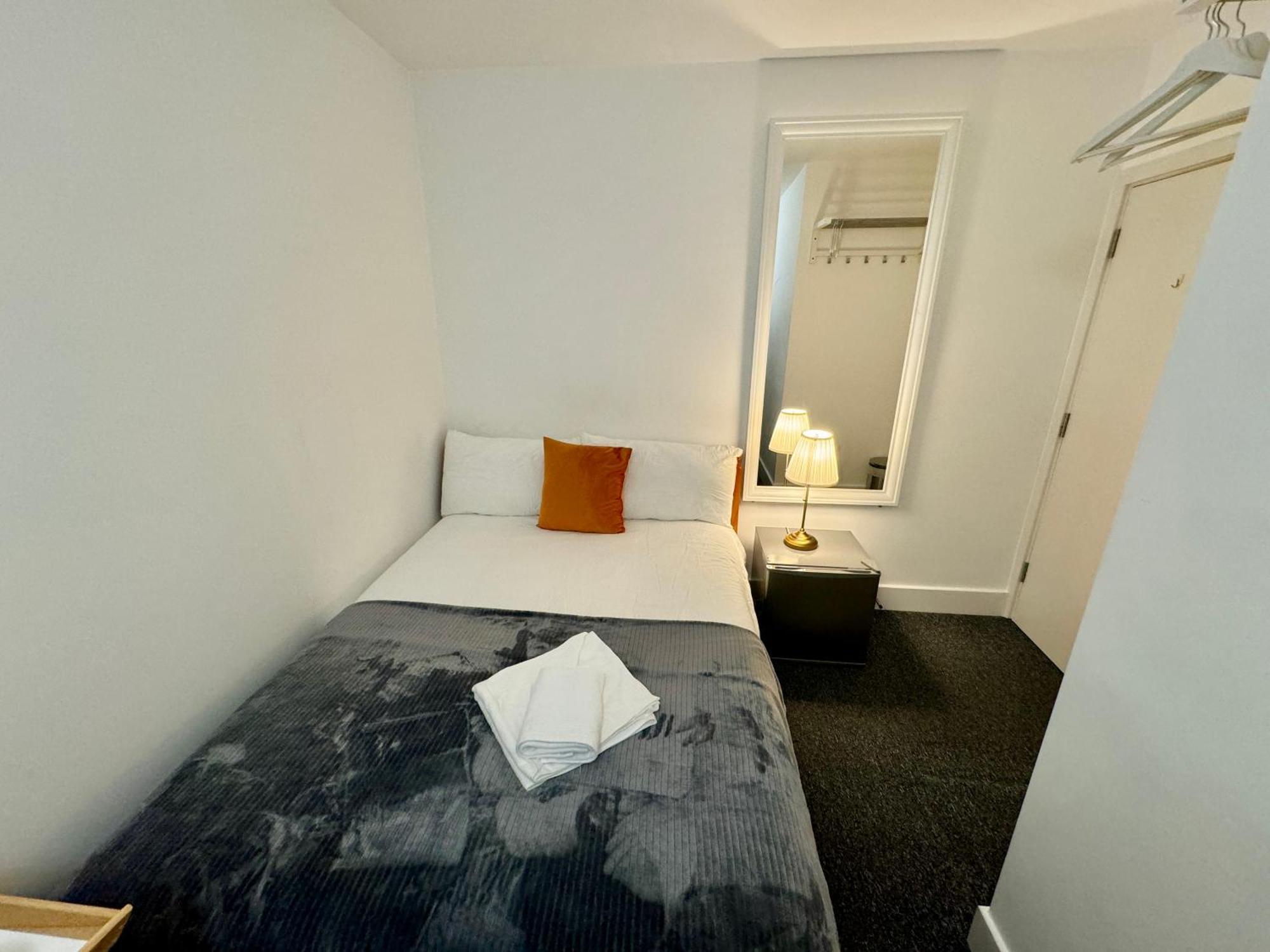 Cosmopolitan Comfort Private Bedrooms In Euston 106 London Ngoại thất bức ảnh