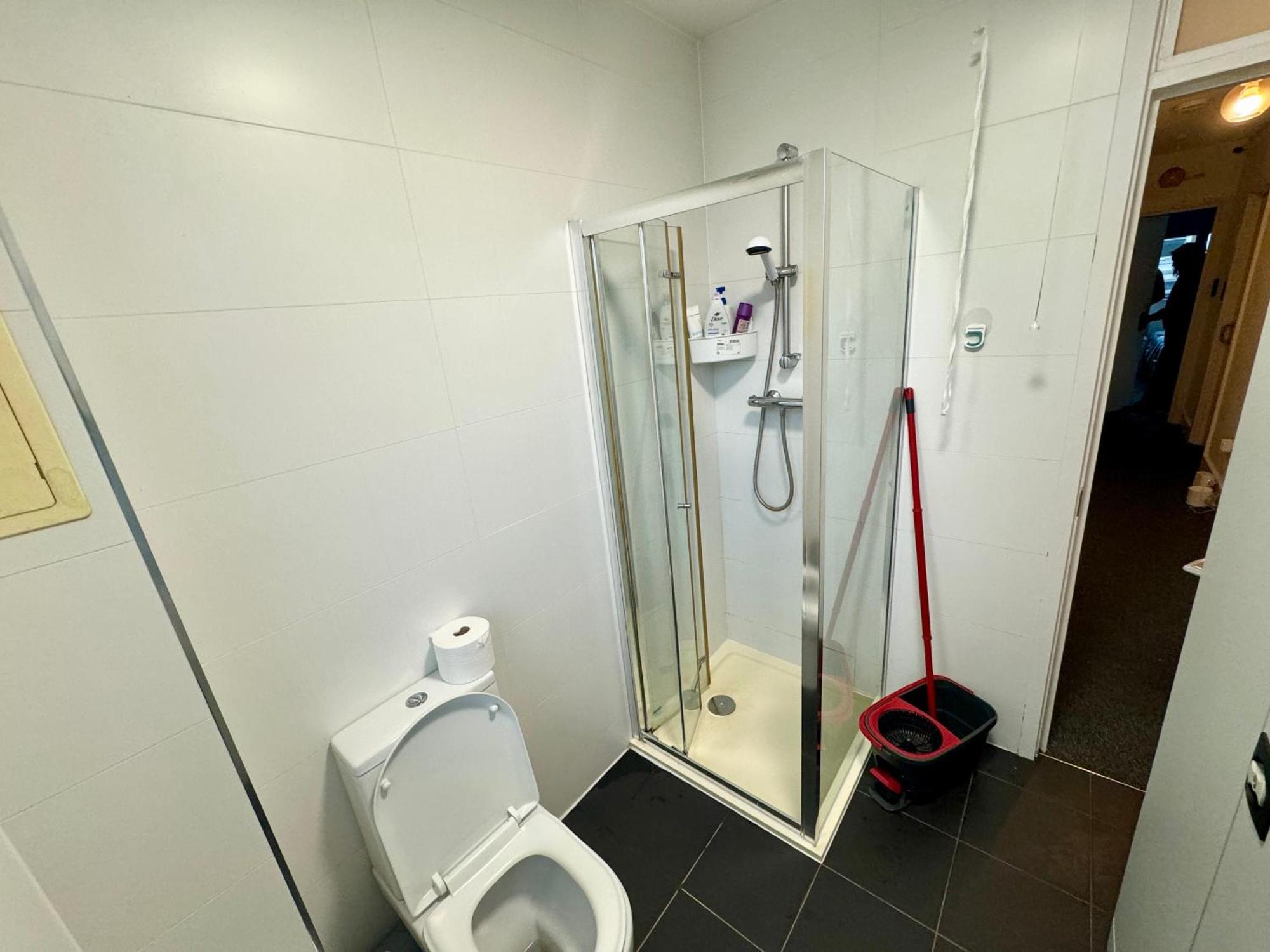 Cosmopolitan Comfort Private Bedrooms In Euston 106 London Ngoại thất bức ảnh