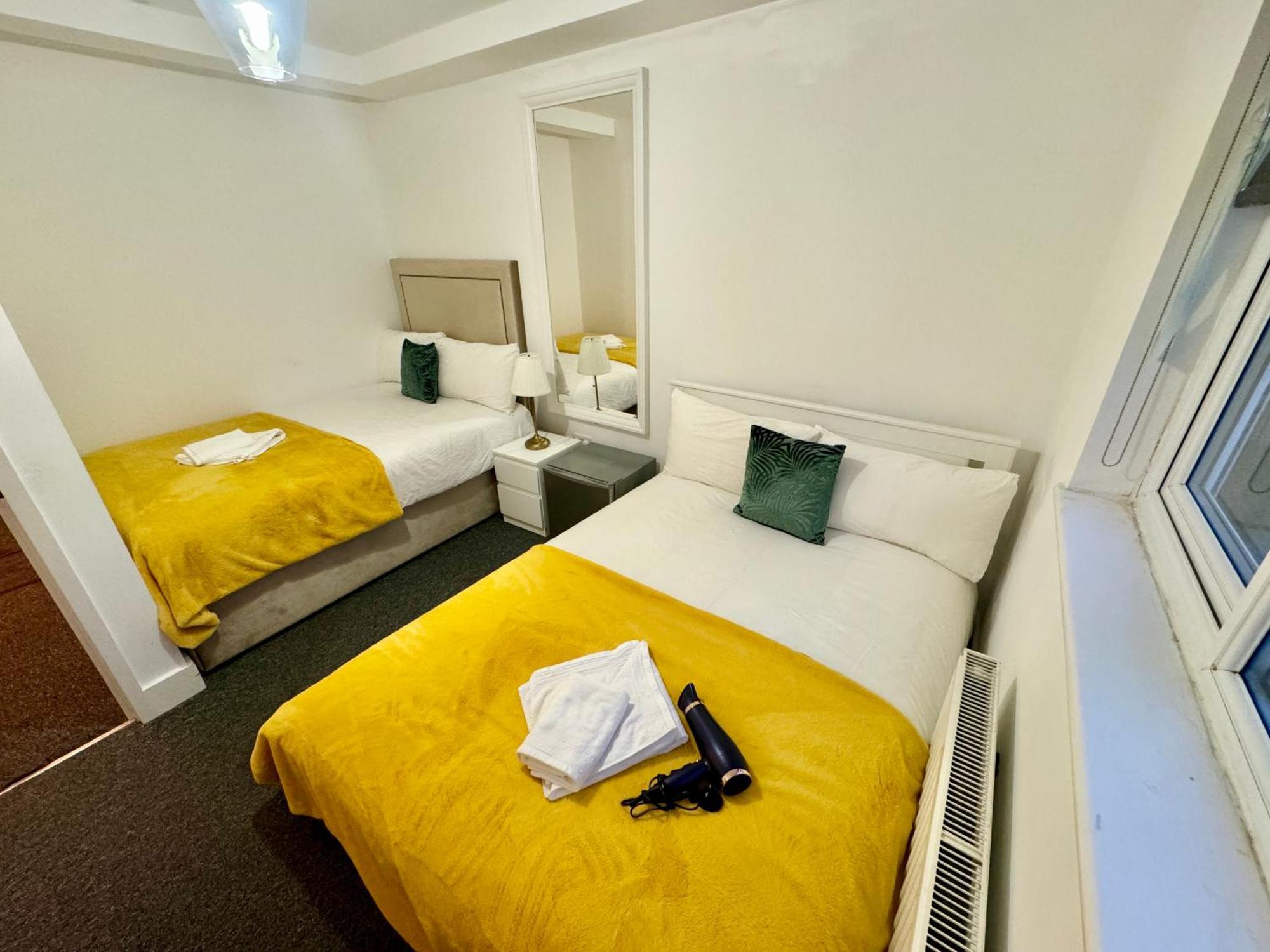 Cosmopolitan Comfort Private Bedrooms In Euston 106 London Ngoại thất bức ảnh