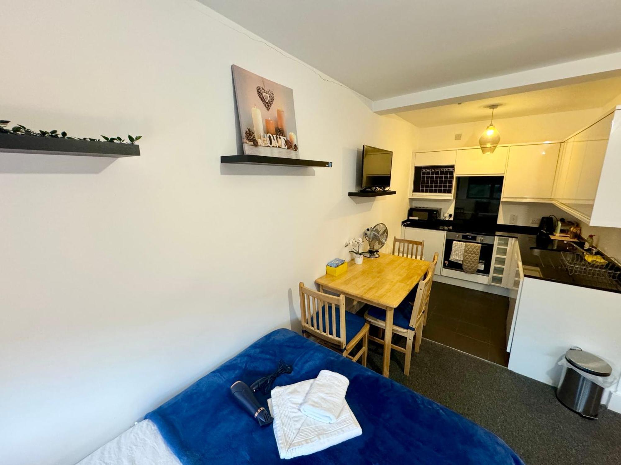 Cosmopolitan Comfort Private Bedrooms In Euston 106 London Ngoại thất bức ảnh